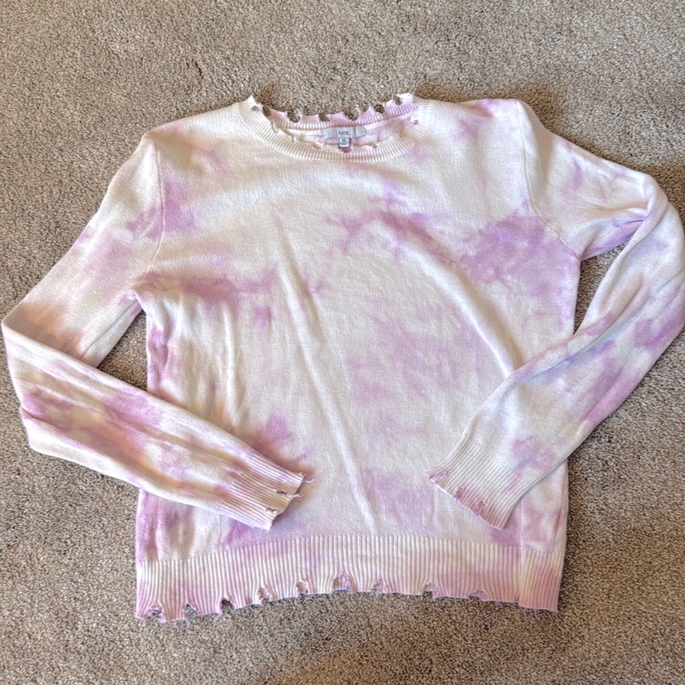 Excellent condition! Fate distressed sweater